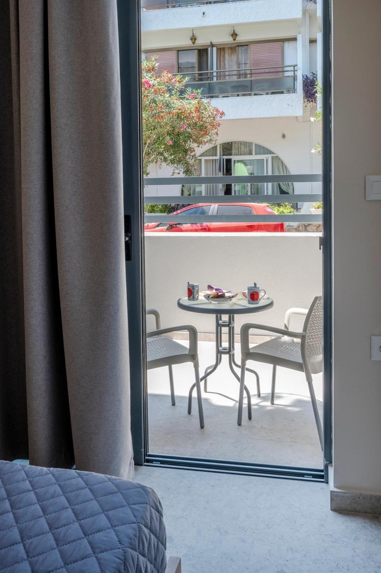 Apartment 2 Bedroom Koshomes1