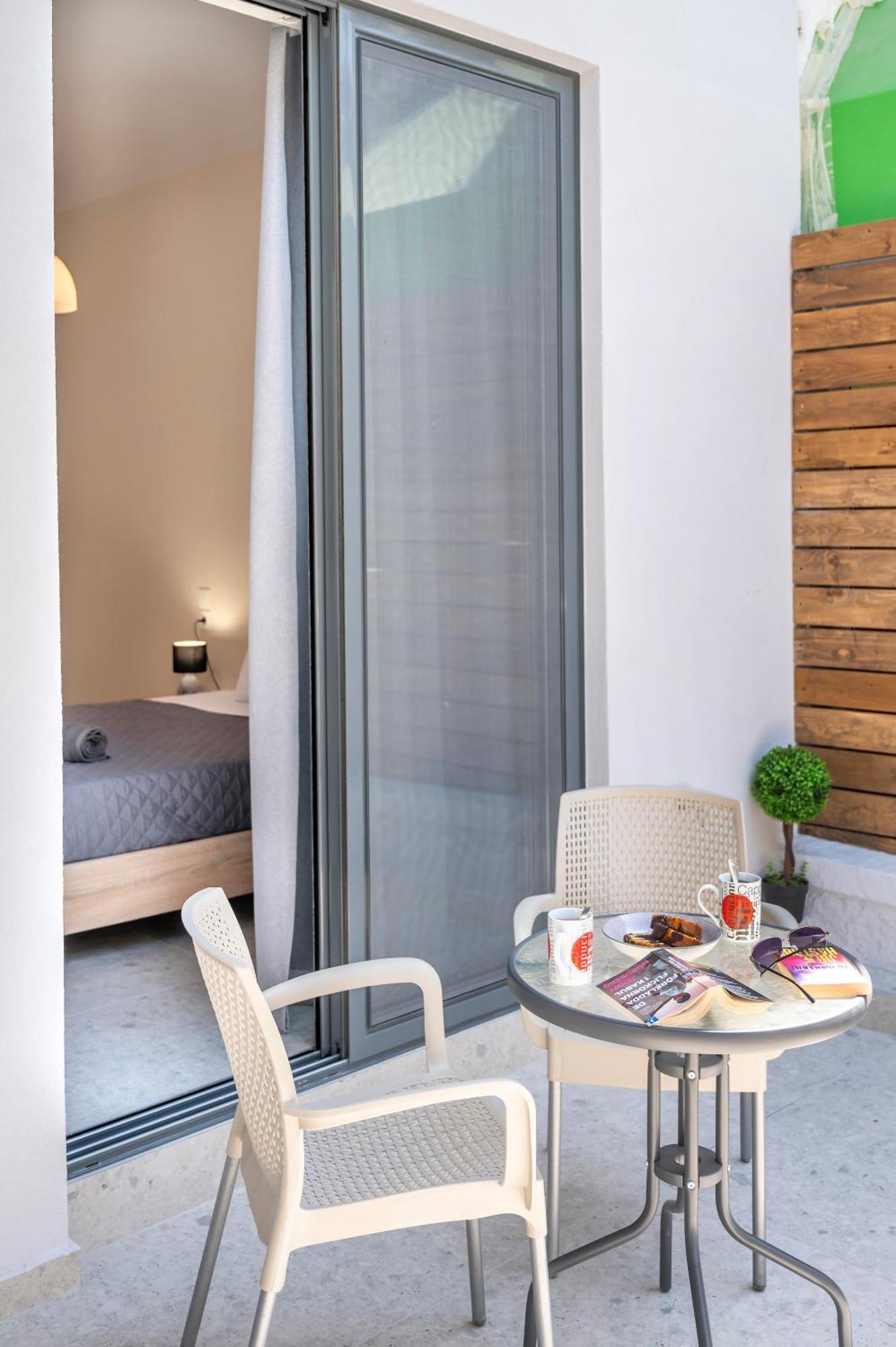 2 Bedroom Koshomes1 *